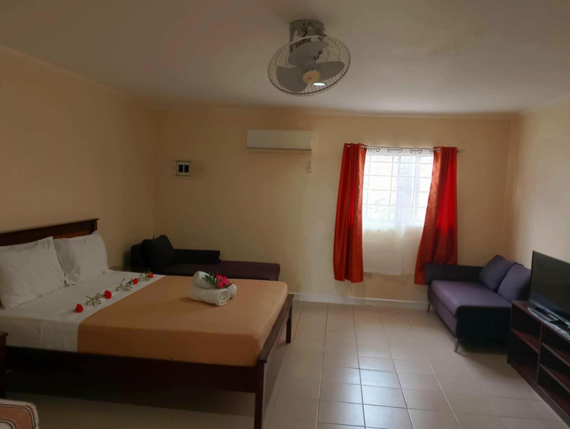 Villa Del Pueblo Inn Panglao Eksteriør billede