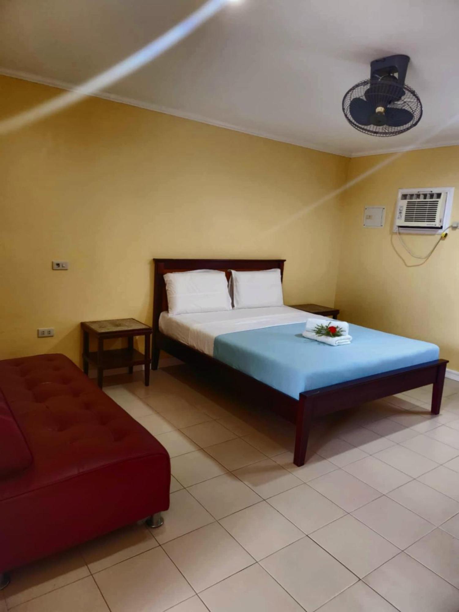 Villa Del Pueblo Inn Panglao Eksteriør billede