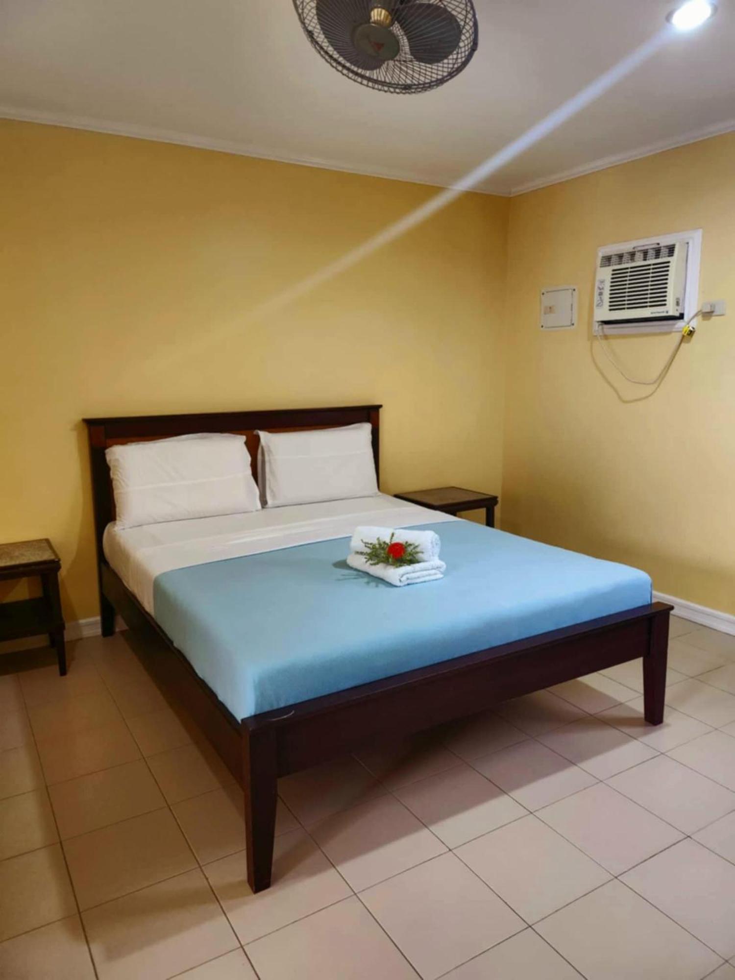 Villa Del Pueblo Inn Panglao Eksteriør billede