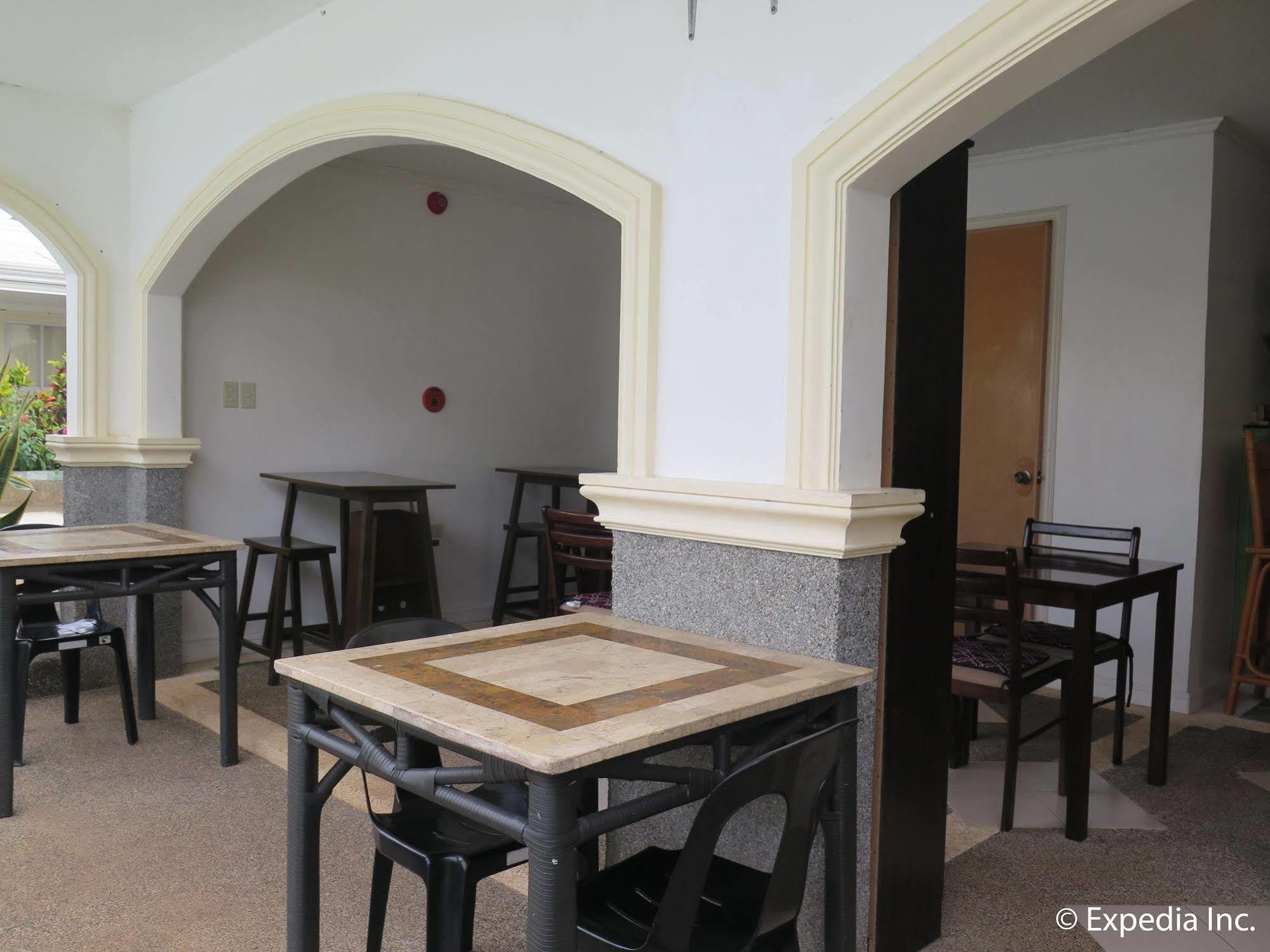 Villa Del Pueblo Inn Panglao Eksteriør billede